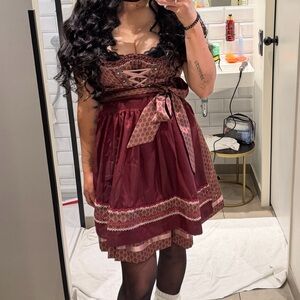 Elegant Burgundy Dirndl with Lace Details LARGE